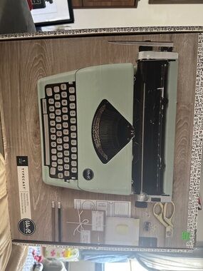 We R - memory keepers Typecast Vintage Style Mint Typewriter Typecast